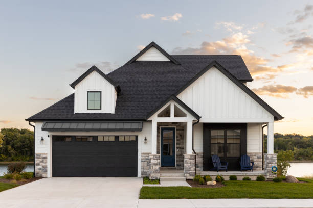 Best Roof Moss and Algae Removal  in Taft Heights, CA